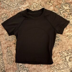 Lululemon black swiftly tech cropped